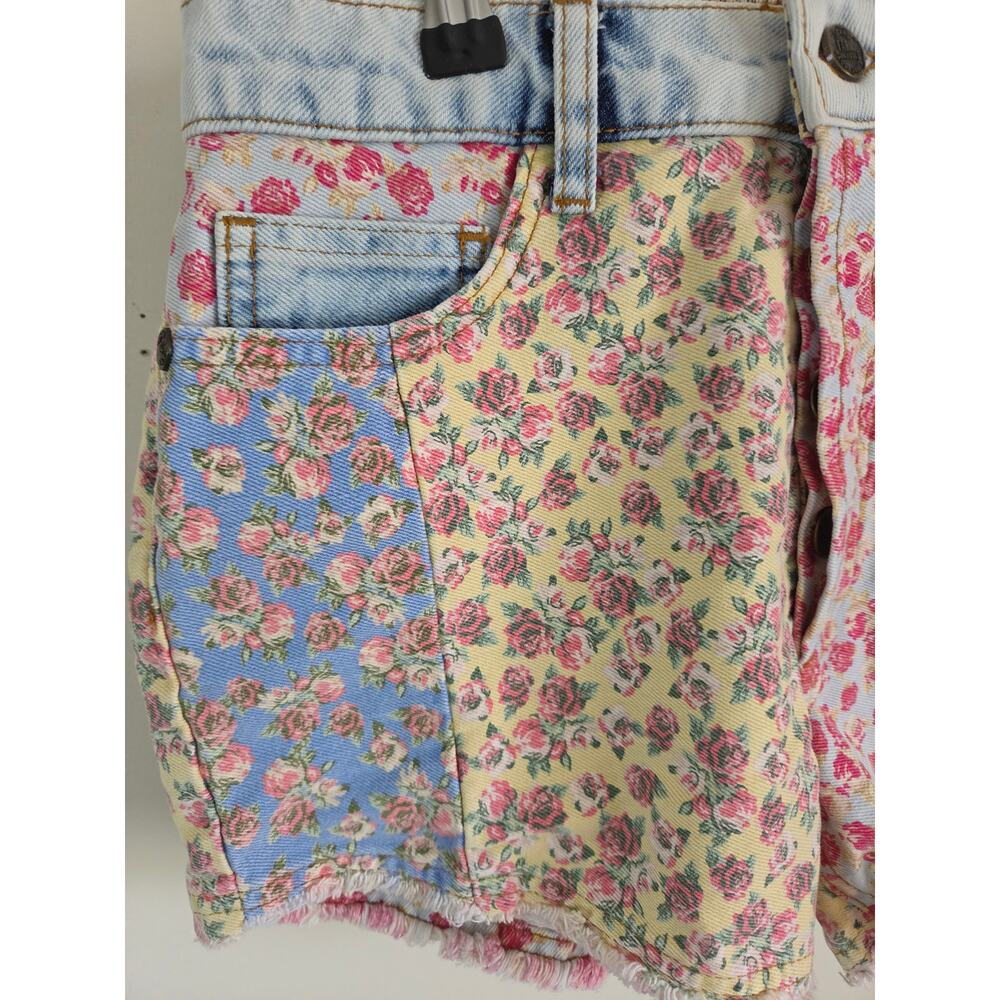 Farm Rio Floral Patchwork Denim Shorts – Size 27 Button Fly 5-Pocket - Picture 8 of 9